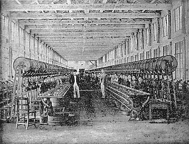 富岡製糸場（繊維産業）